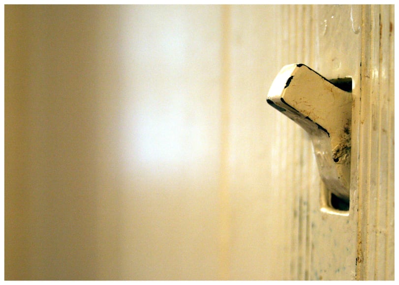 light_switch_by_mechanicallazarus.jpg
